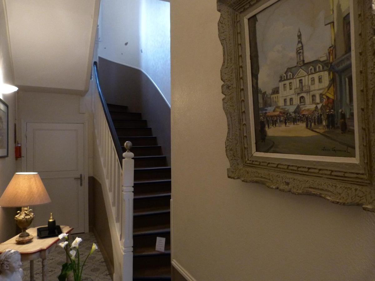 Hotel Le Bretagne Vannes Bagian luar foto